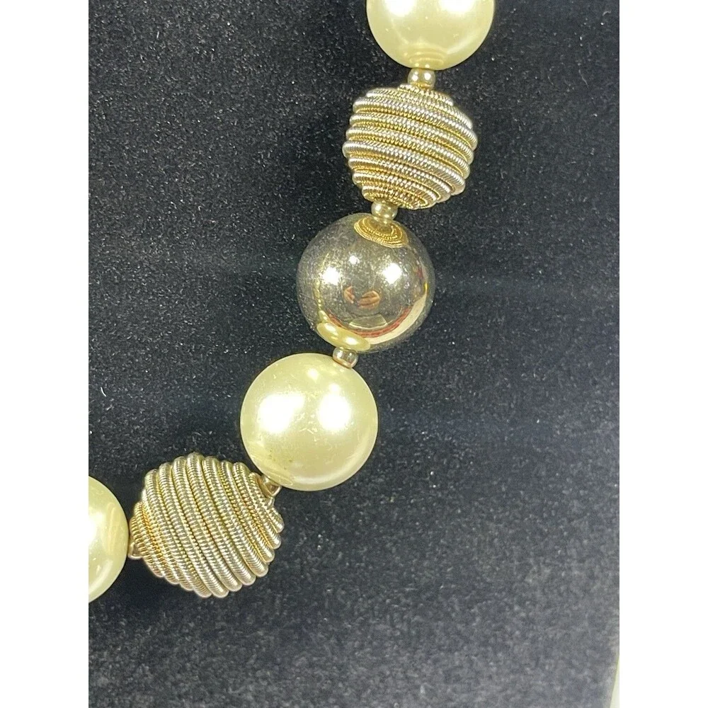 Vintage Style Faux Pearl & Gold Tone Bead Chunky Statement Necklace 18